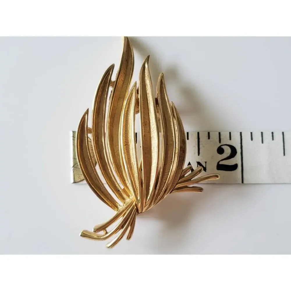 Vintage Mid-Century Crown Trifari Abstract Brooch Pin